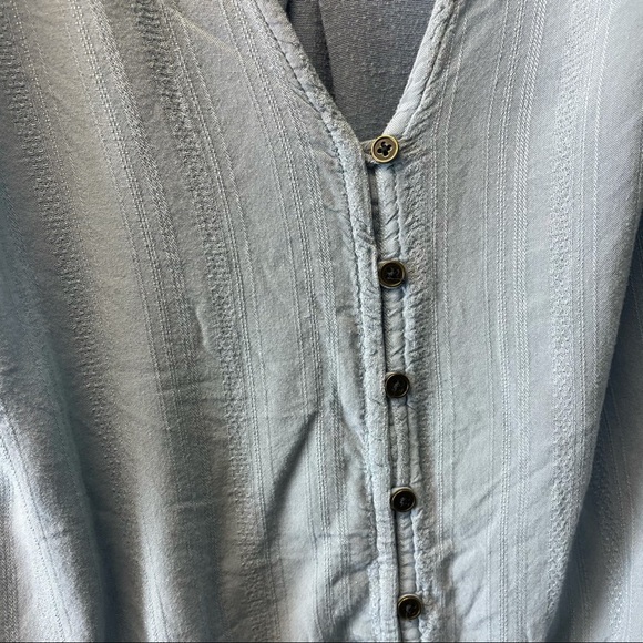 Universal Thread tie up button up shirt medium baby blue short sleeve shirt - Picture 2 of 6